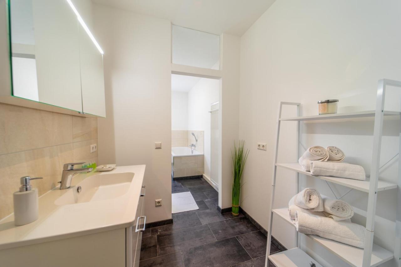 Grosse 3-Zimmer Wohnung - Zentral-Coburg - Kostenloser Parkplatz Buitenkant foto
